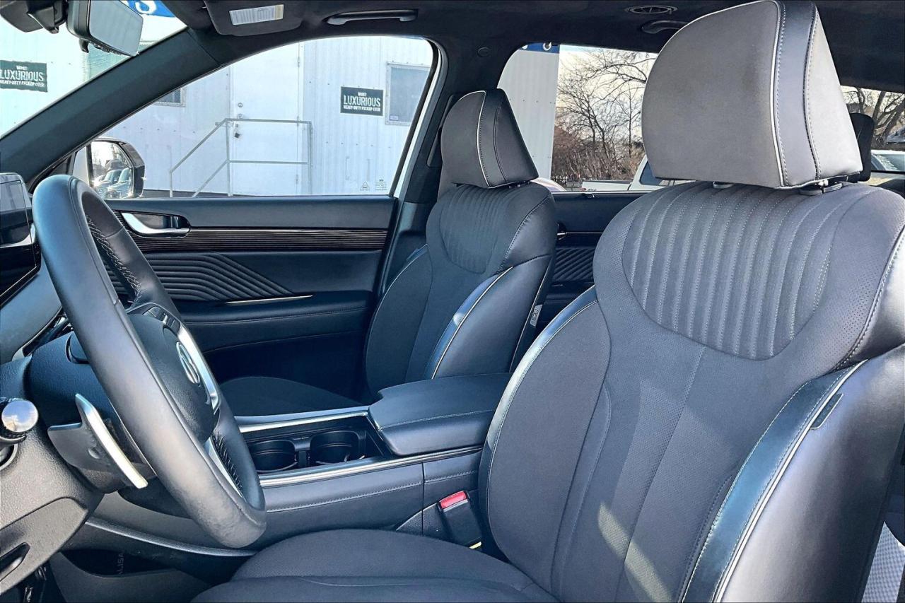 2025 Hyundai PALISADE Ultimate Calligraphy Night 7Seat AWD Photo