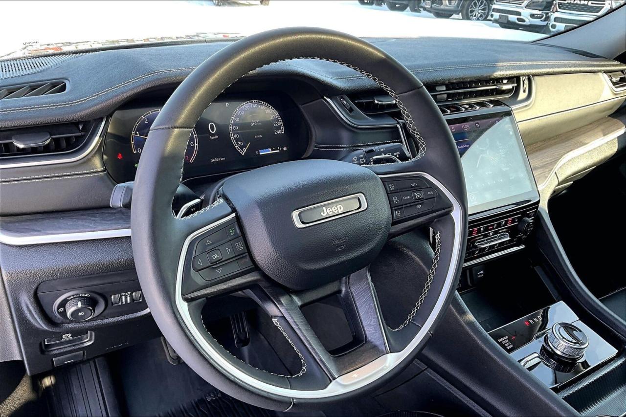 2024 Jeep Grand Cherokee L Limited |BlackAppearance |LuxTech |Panoroof |4X4 Photo