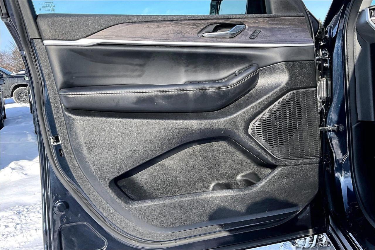 2024 Jeep Grand Cherokee L Limited |BlackAppearance |LuxTech |Panoroof |4X4 Photo