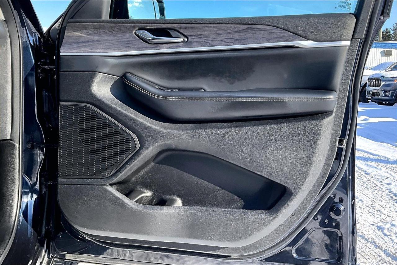 2024 Jeep Grand Cherokee L Limited |BlackAppearance |LuxTech |Panoroof |4X4 Photo