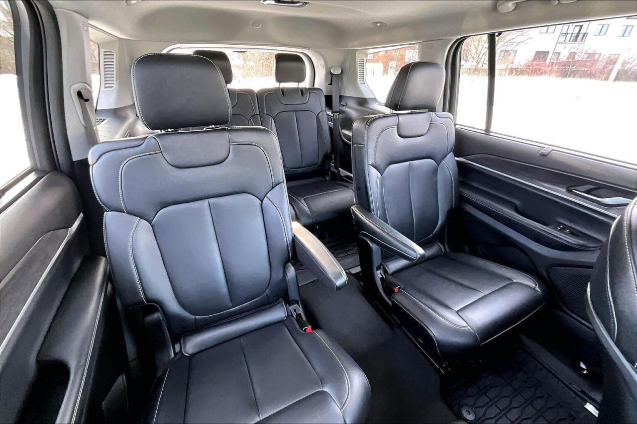 2024 Jeep Grand Cherokee L Limited |BlackAppearance |LuxTech |Panoroof |4X4 Photo