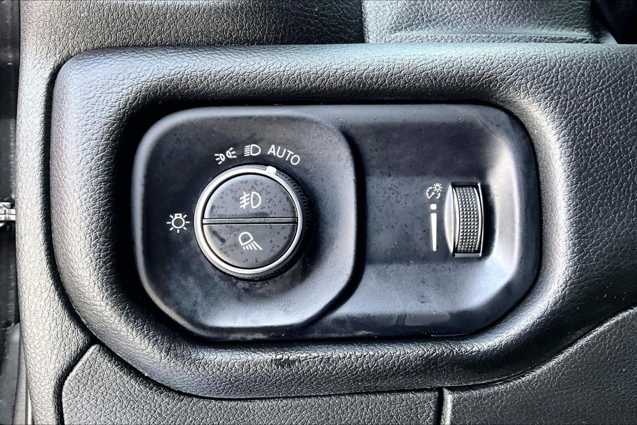 2024 RAM 1500 Rebel Crew Cab V8 | 8.4 Screen | Bed Liner | 4X4 Photo