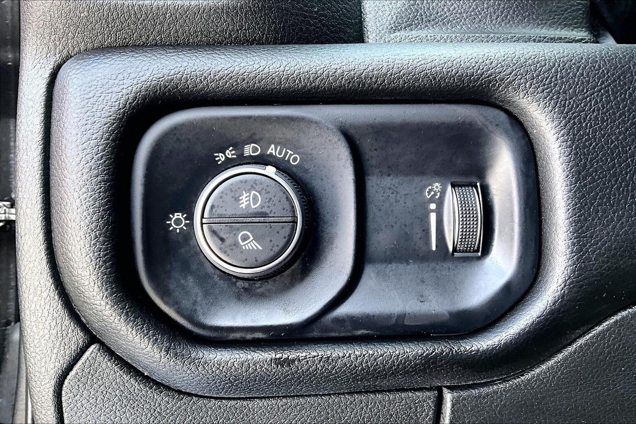 2024 RAM 1500 Rebel Crew Cab V8 | 8.4 Screen | Bed Liner | 4X4 Photo