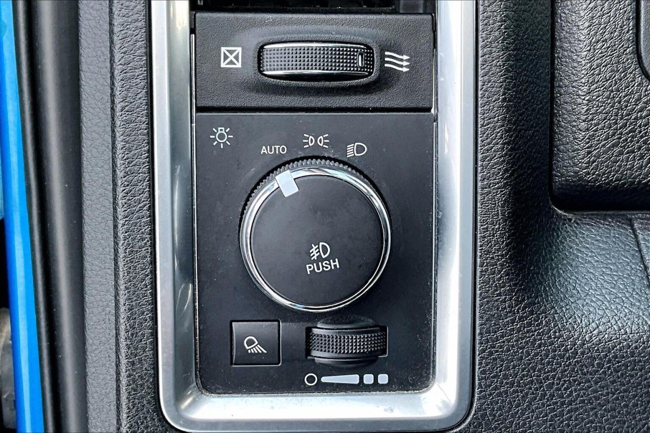 2022 RAM 1500 Classic SLT Plus Crew Cab | 6'4" Bed | Max Tow Pkg | 4X4 Photo