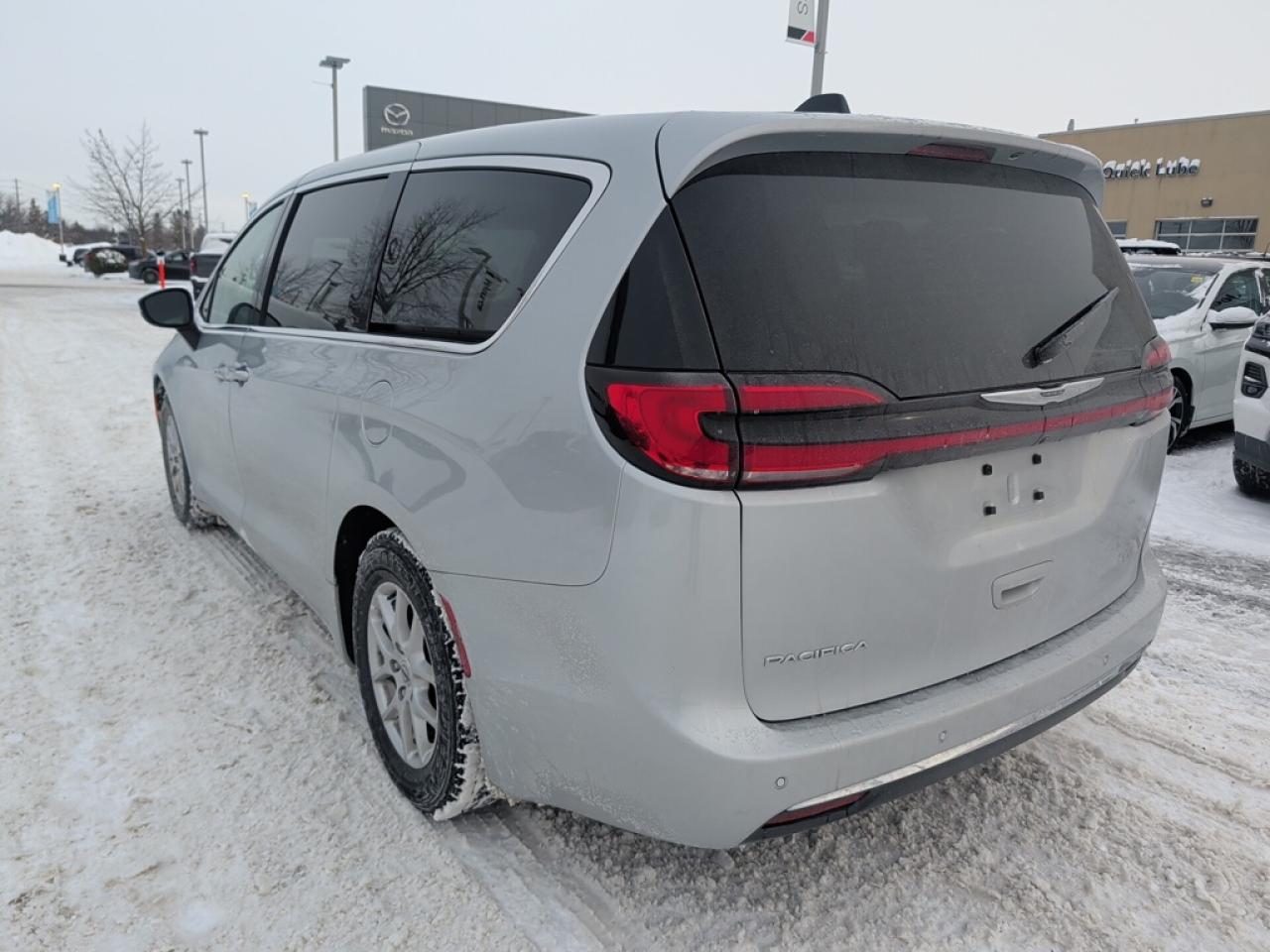 2023 Chrysler Pacifica Touring L  - Apple CarPlay - $99.93 /Wk Photo