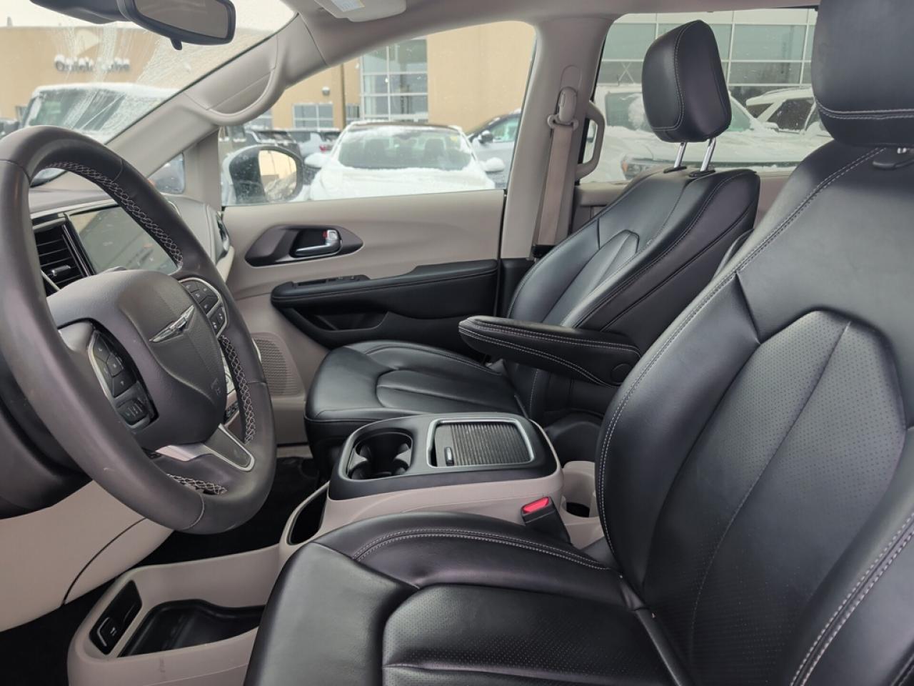 2023 Chrysler Pacifica Touring L  - Apple CarPlay - $99.93 /Wk Photo