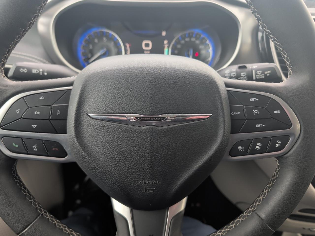 2023 Chrysler Pacifica Touring L  - Apple CarPlay - $99.93 /Wk Photo