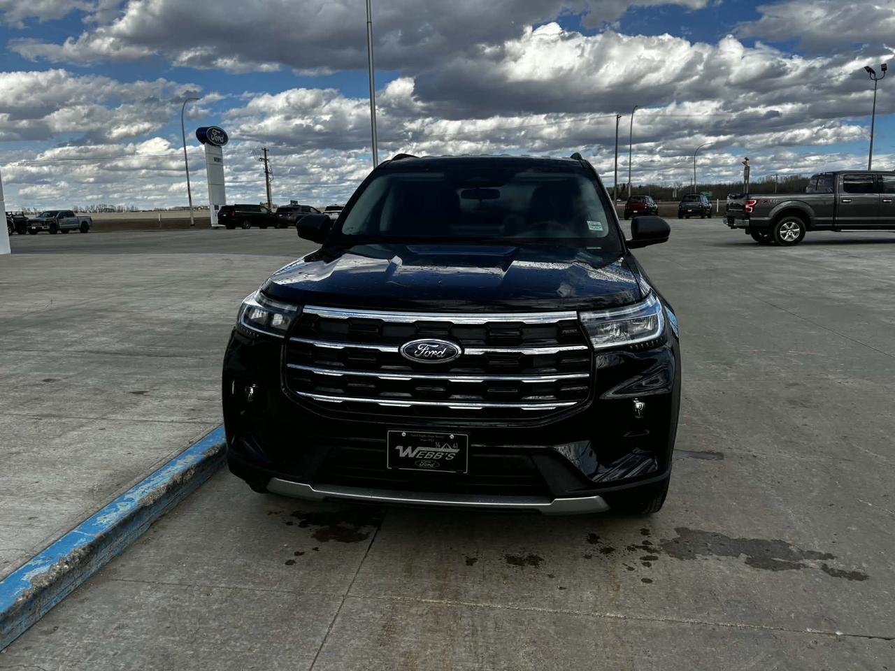 2026 Ford Explorer Active 4WD Photo1