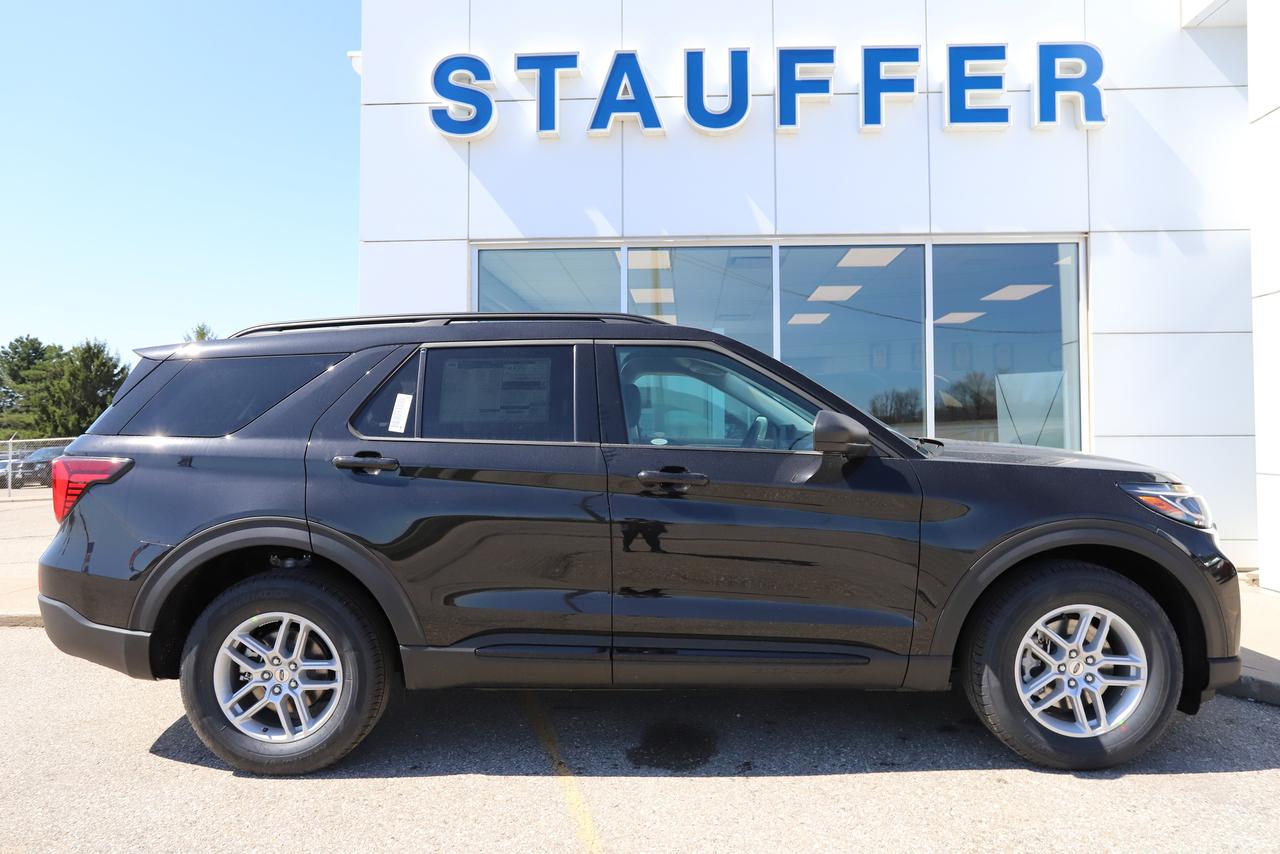 2026 Ford Explorer Active w/200A Pkg 4WD Photo2