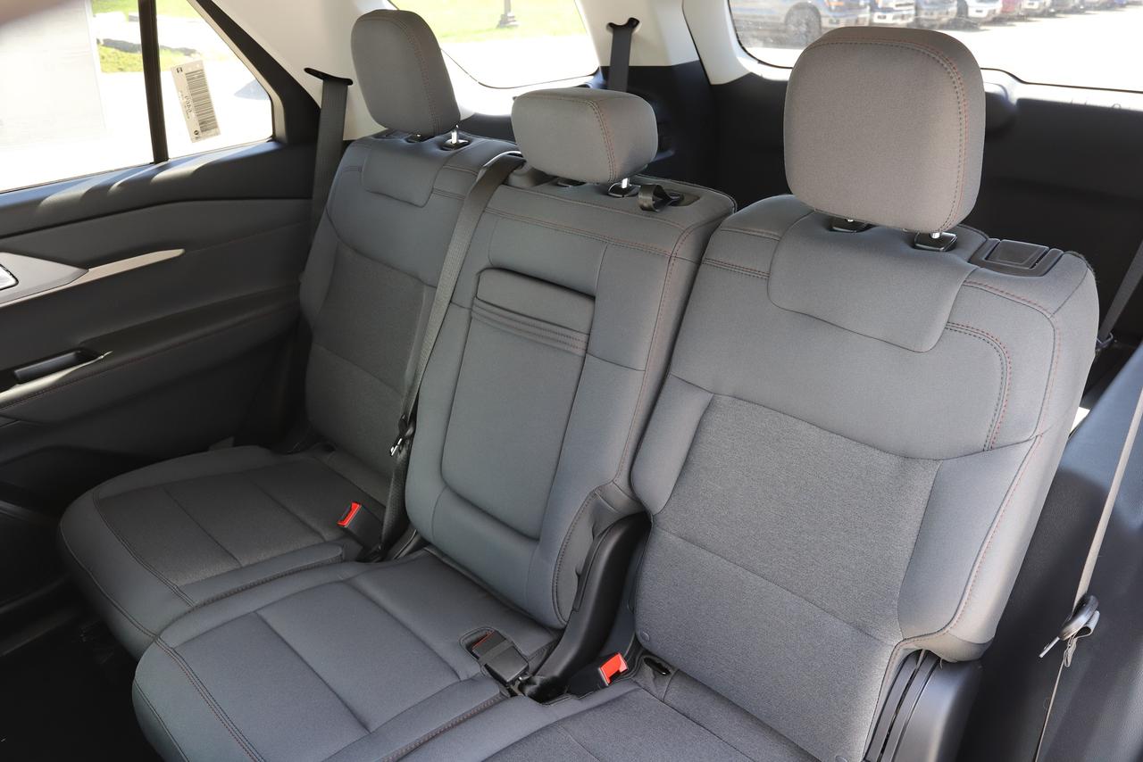 2026 Ford Explorer Active w/200A Pkg 4WD Photo