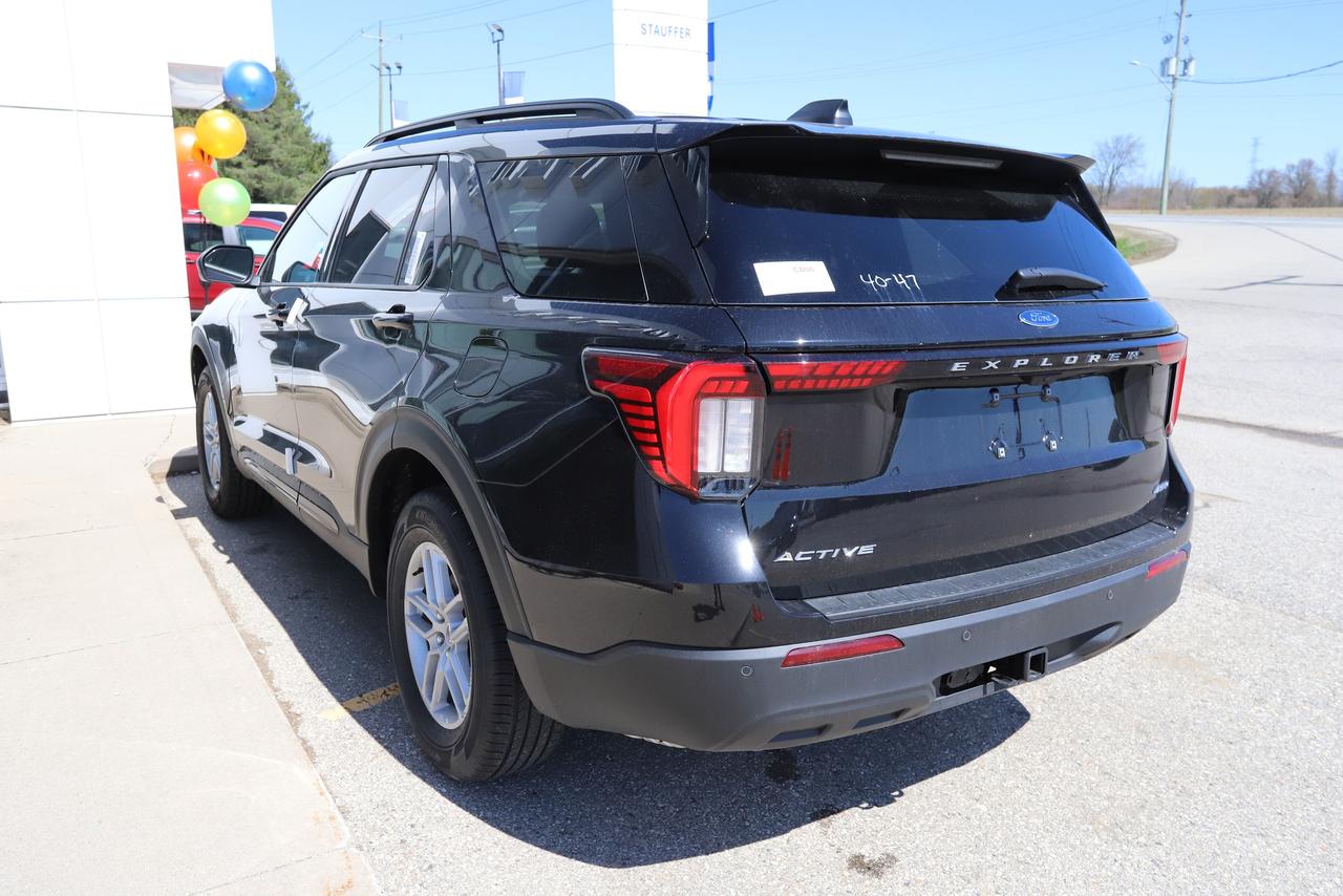 2026 Ford Explorer Active w/200A Pkg 4WD Photo
