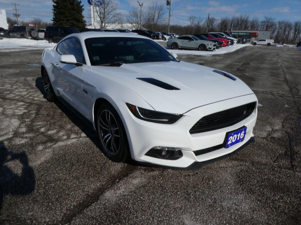 2016 Ford Mustang GT Premium Photo