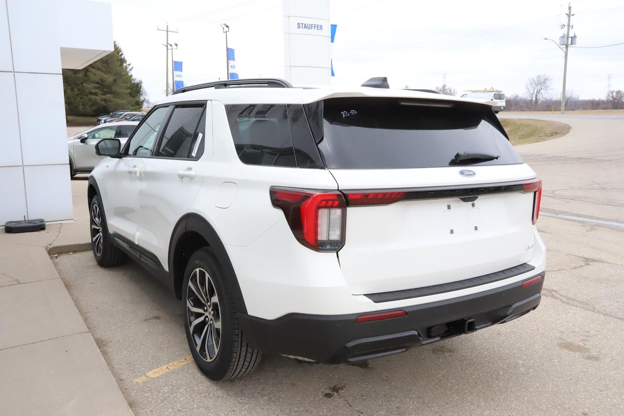 2026 Ford Explorer ST-Line 4WD Photo
