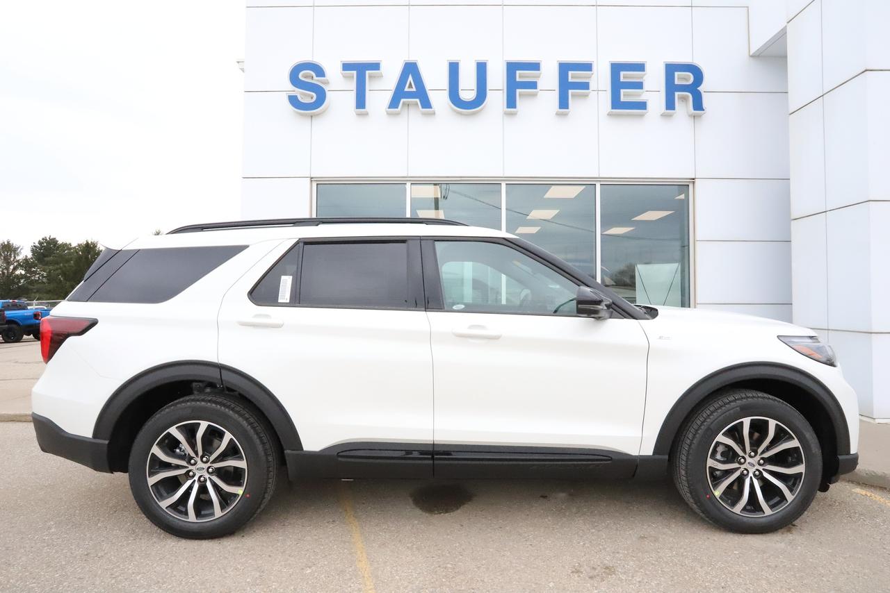 2026 Ford Explorer ST-Line 4WD Photo2