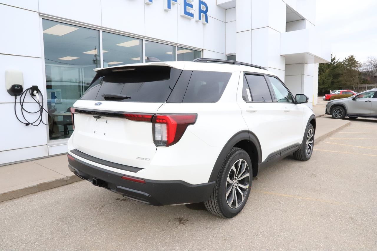 2026 Ford Explorer ST-Line 4WD Photo3
