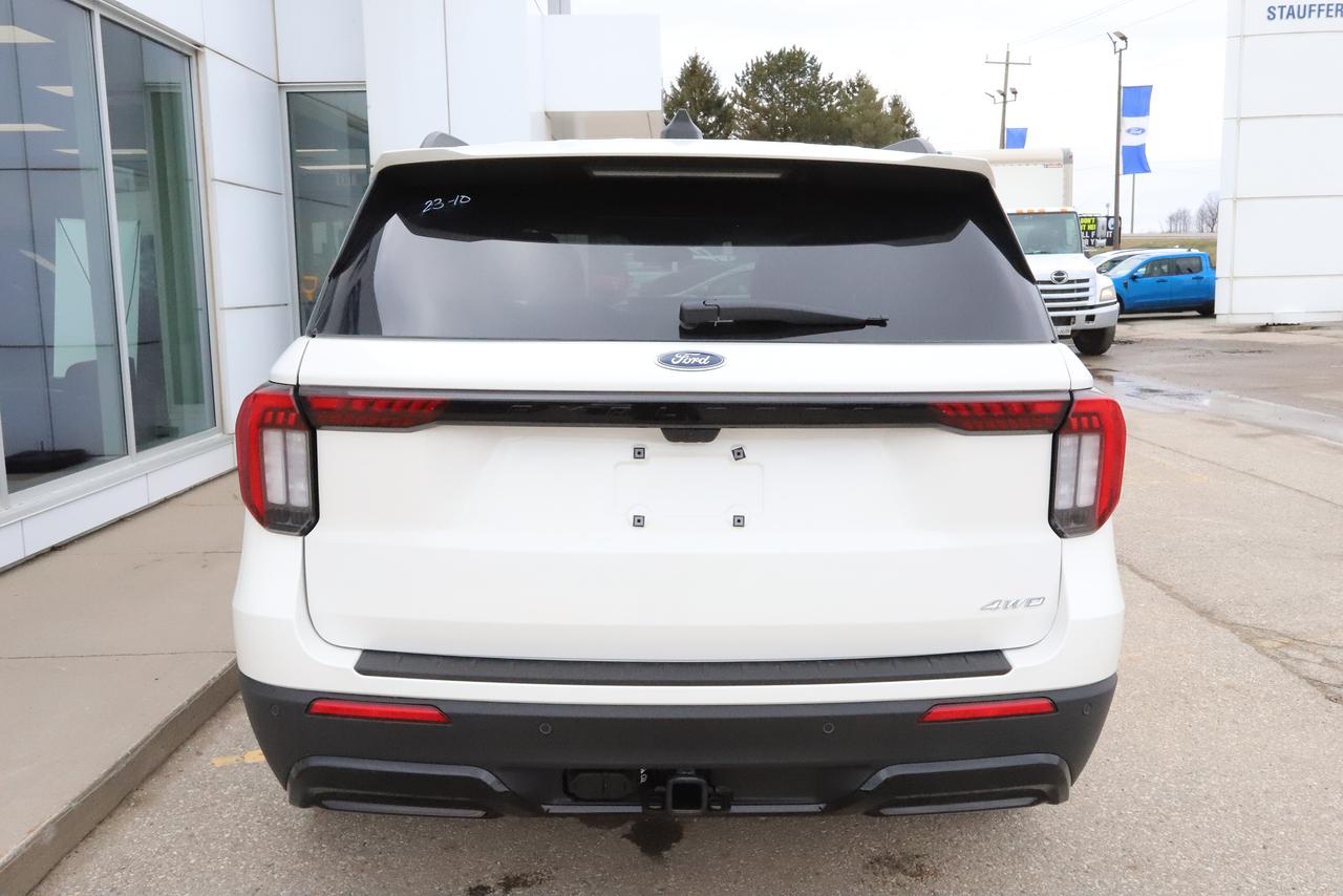 2026 Ford Explorer ST-Line 4WD Photo