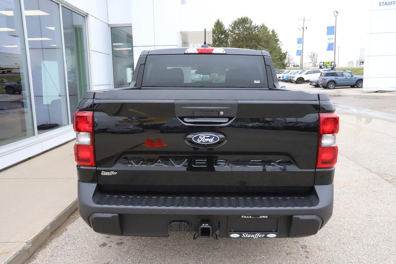 2026 Ford Maverick XLT AWD SuperCrew Photo4