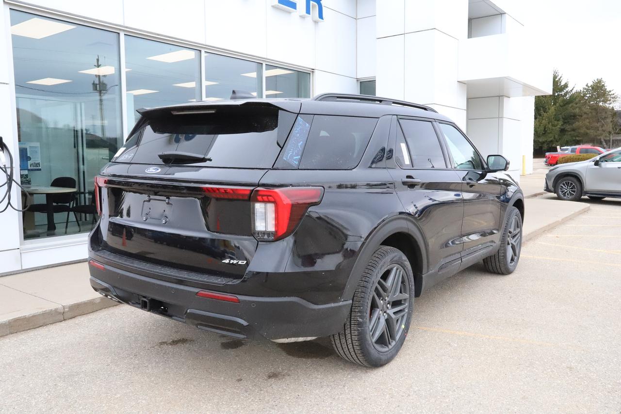 2026 Ford Explorer ST-Line 4WD Photo3