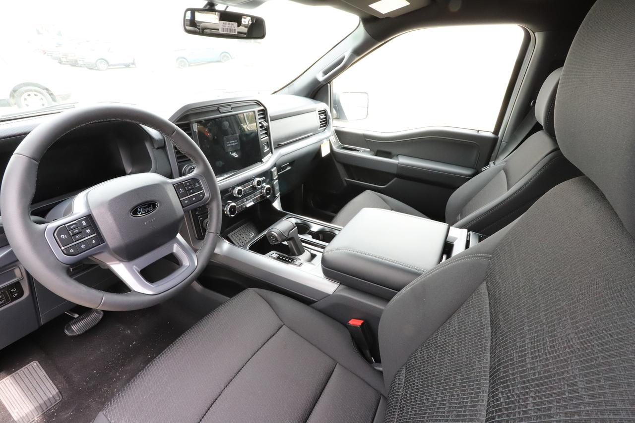 2026 Ford F-150 XLT 4WD SuperCrew 5.5' Box Photo