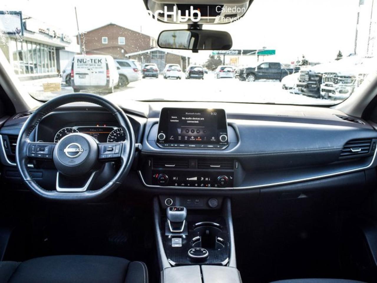 2023 Nissan Rogue S AWD Blind Spot Heated Front Seats Apple Car play 17"Alloy Photo