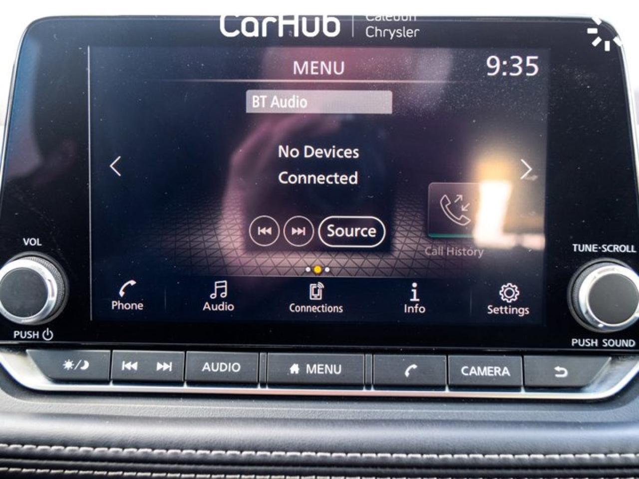 2023 Nissan Rogue S AWD Blind Spot Heated Front Seats Apple Car play 17"Alloy Photo