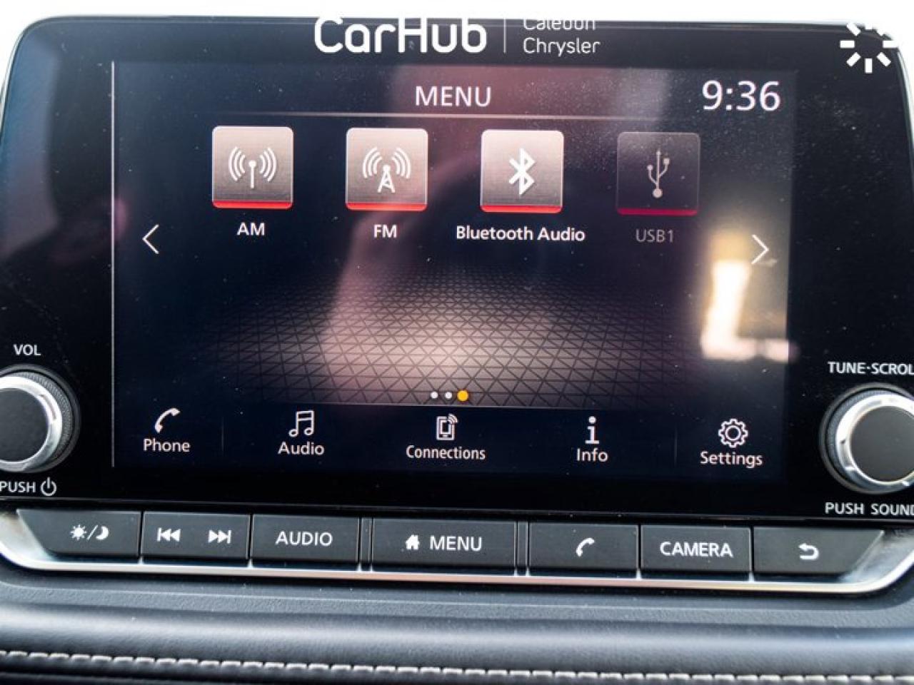 2023 Nissan Rogue S AWD Blind Spot Heated Front Seats Apple Car play 17"Alloy Photo