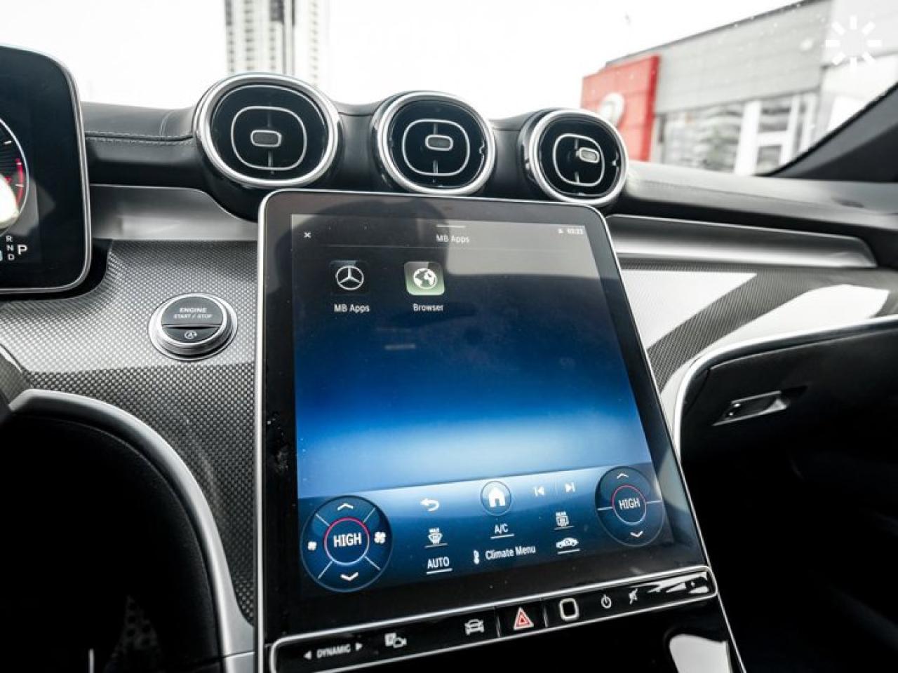 2024 Mercedes-Benz C-Class C 300 AMG Package Panoroof Navi 360 Cam Blind Spot Assist Photo