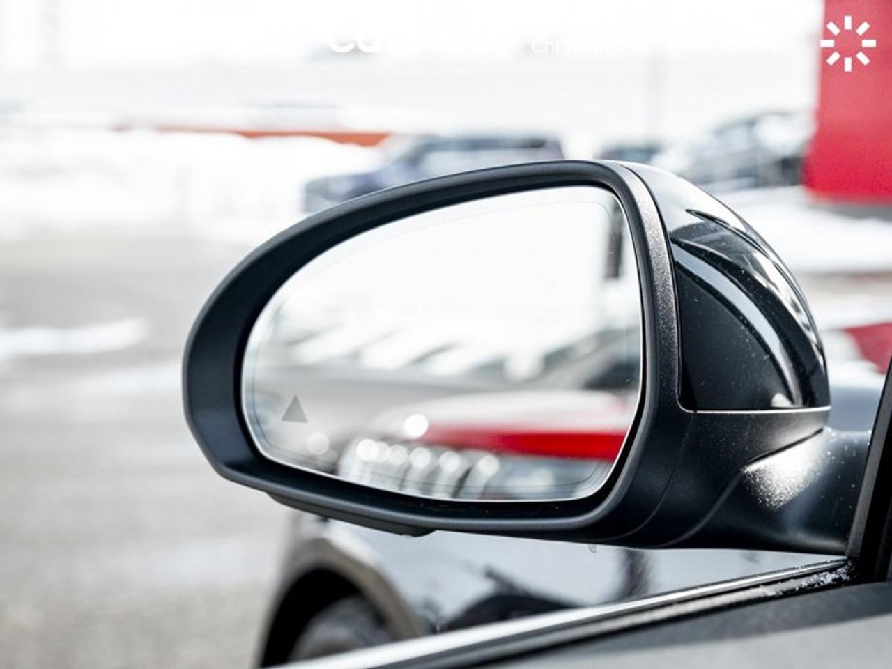 2024 Mercedes-Benz C-Class C 300 AMG Package Panoroof Navi 360 Cam Blind Spot Assist Photo