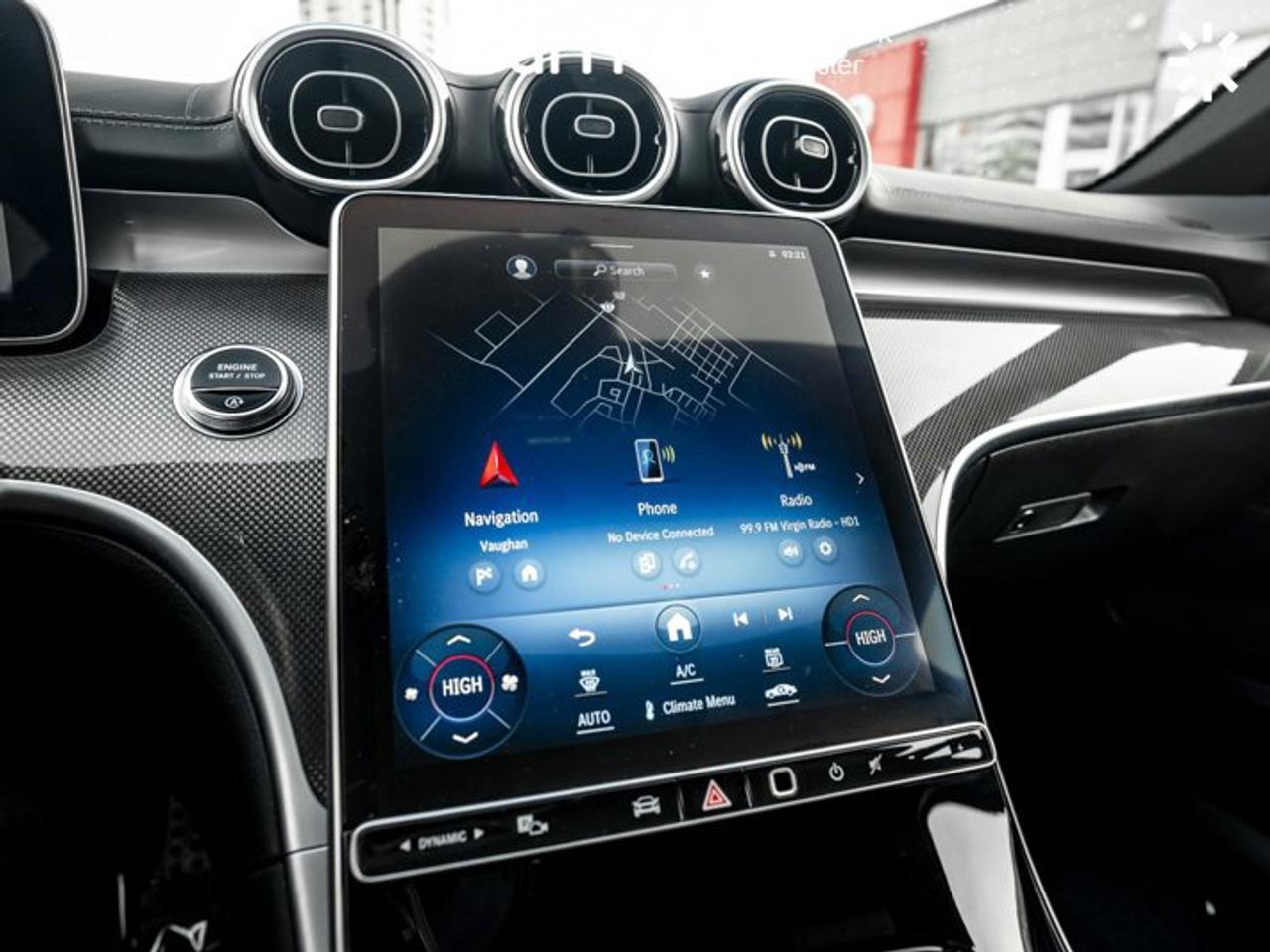 2024 Mercedes-Benz C-Class C 300 AMG Package Panoroof Navi 360 Cam Blind Spot Assist Photo