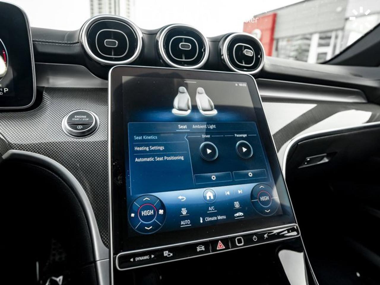 2024 Mercedes-Benz C-Class C 300 AMG Package Panoroof Navi 360 Cam Blind Spot Assist Photo