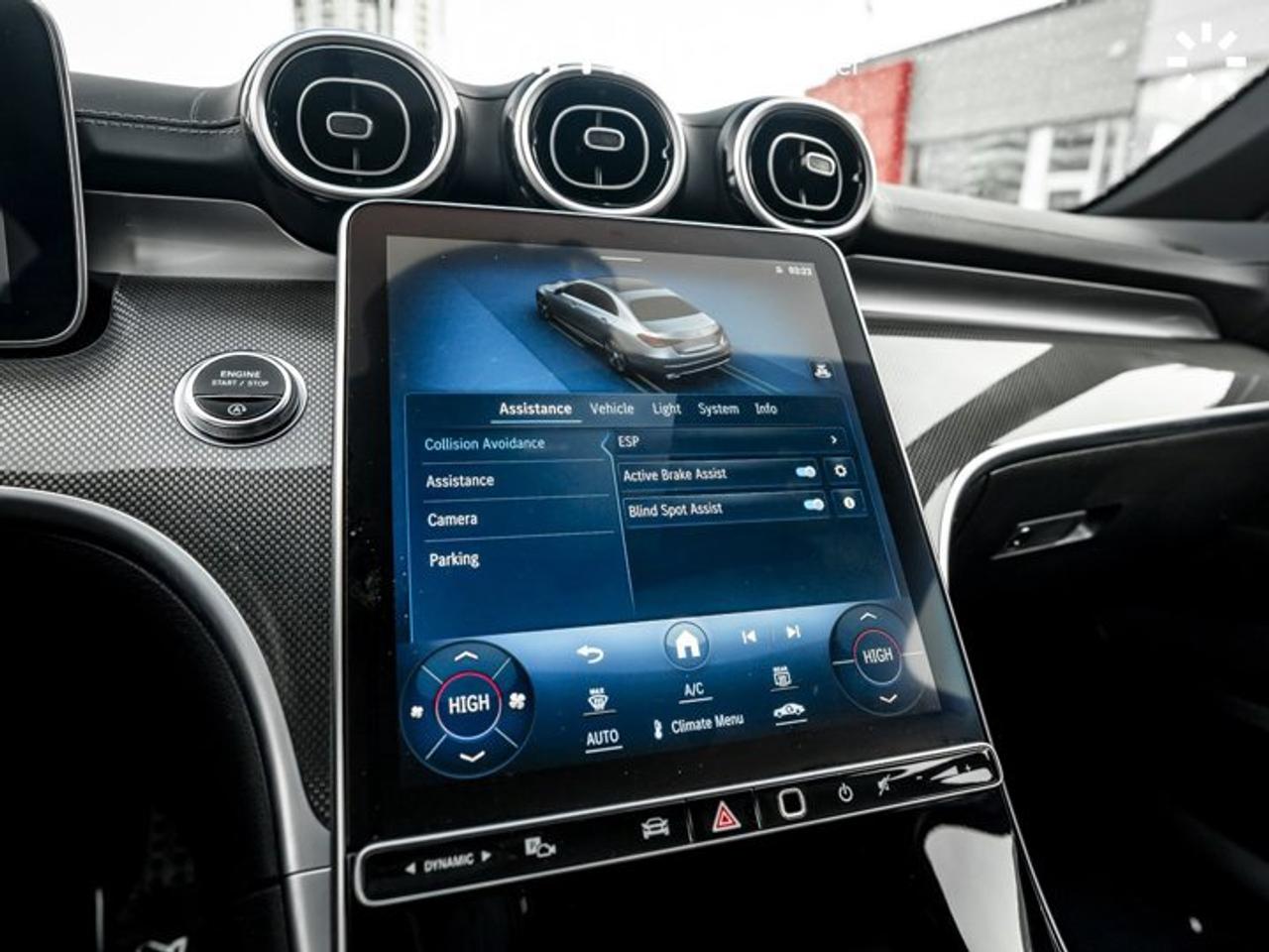 2024 Mercedes-Benz C-Class C 300 AMG Package Panoroof Navi 360 Cam Blind Spot Assist Photo