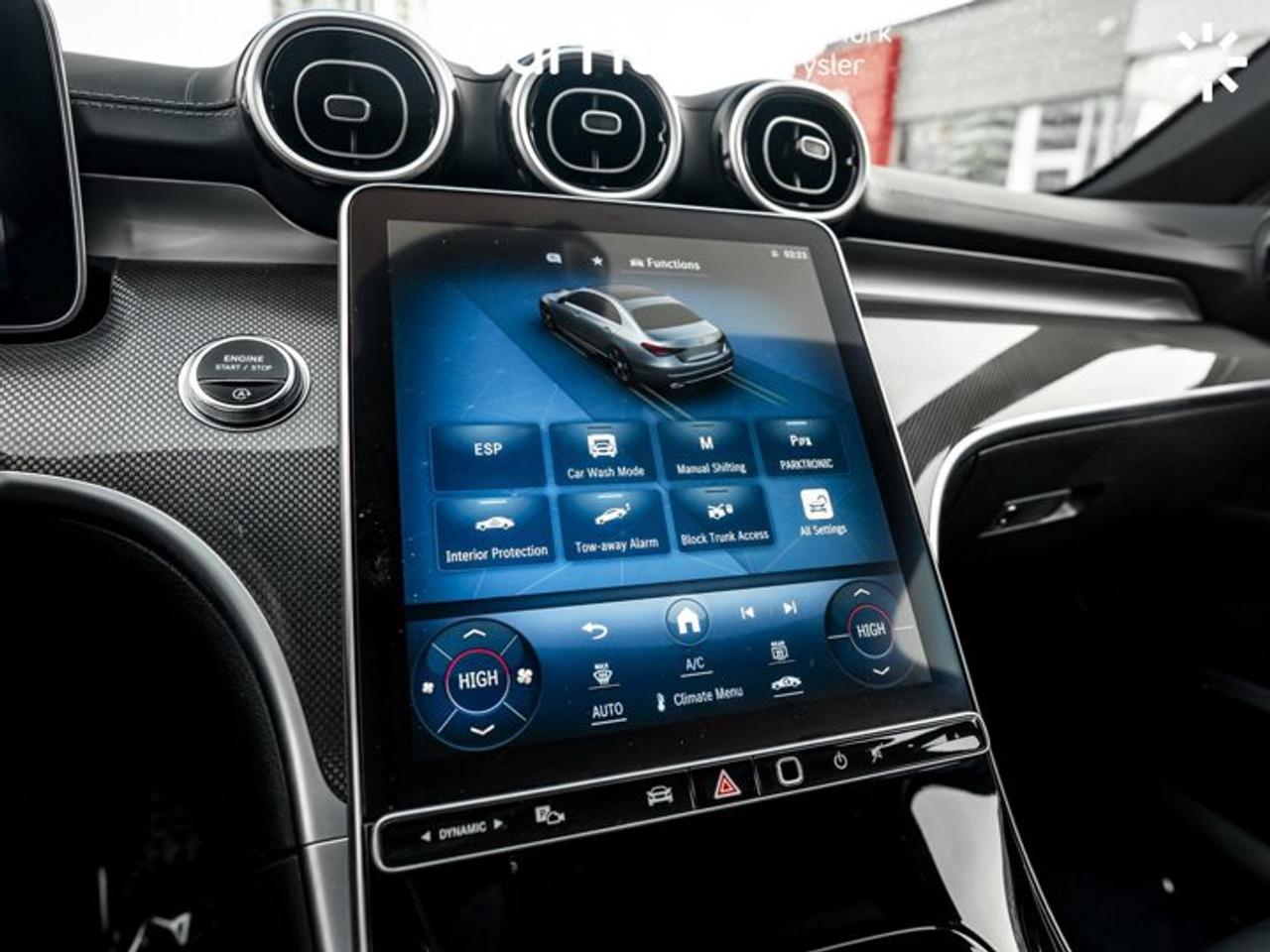 2024 Mercedes-Benz C-Class C 300 AMG Package Panoroof Navi 360 Cam Blind Spot Assist Photo