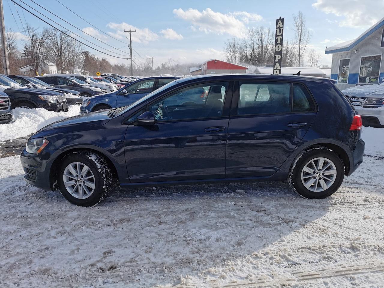 2016 Volkswagen Golf COMFORTLINE Photo