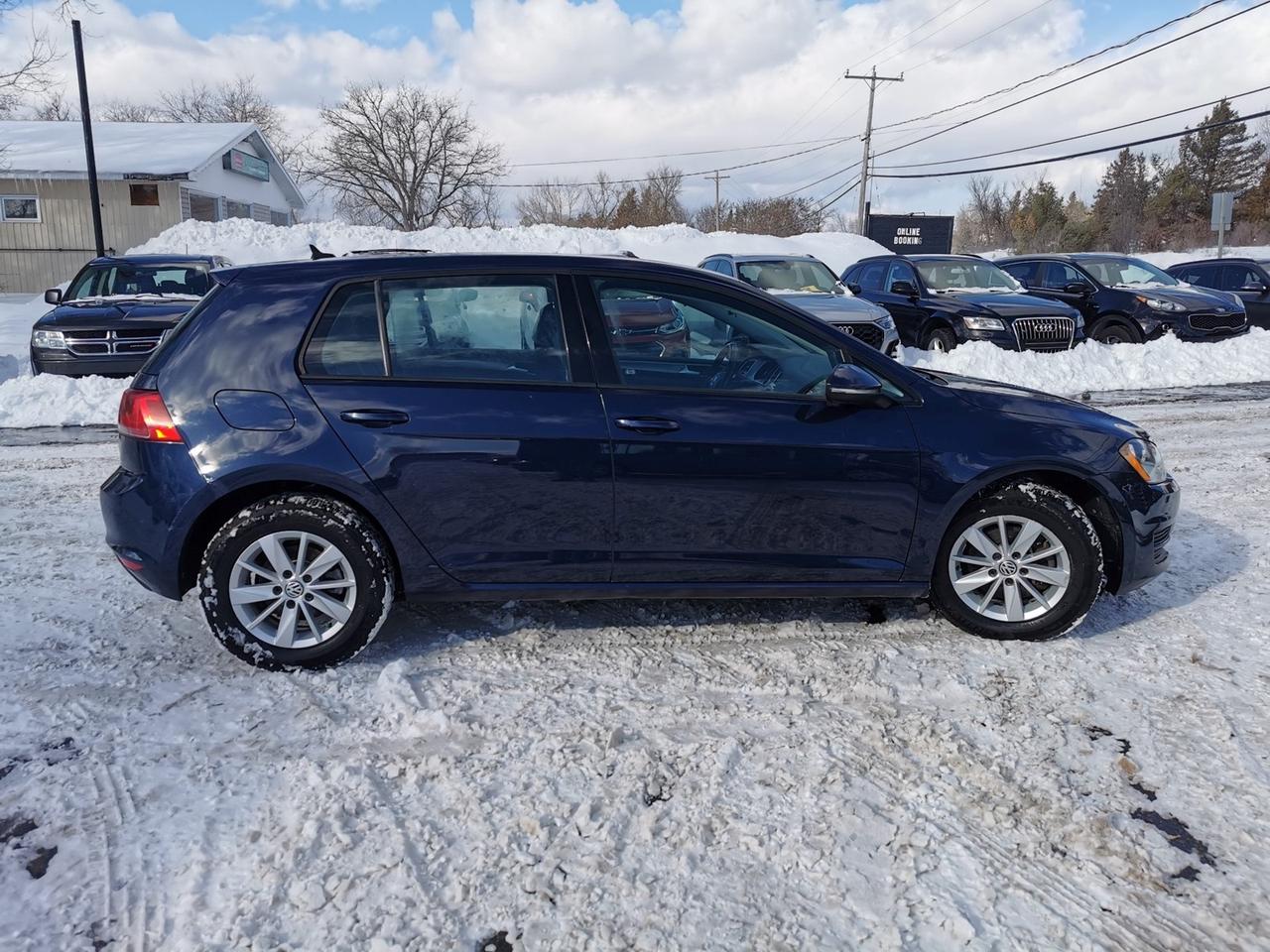 2016 Volkswagen Golf COMFORTLINE Photo