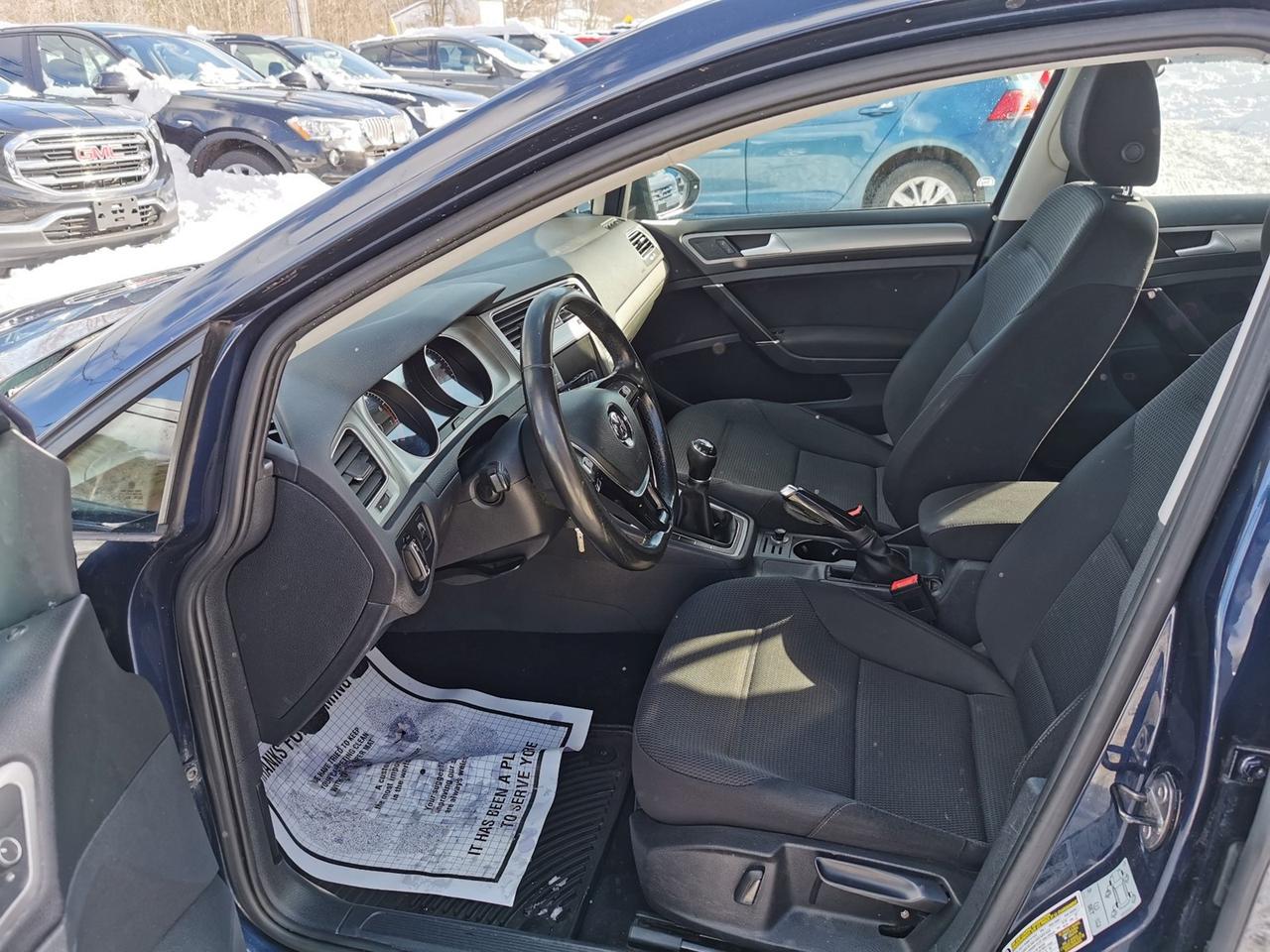 2016 Volkswagen Golf COMFORTLINE Photo