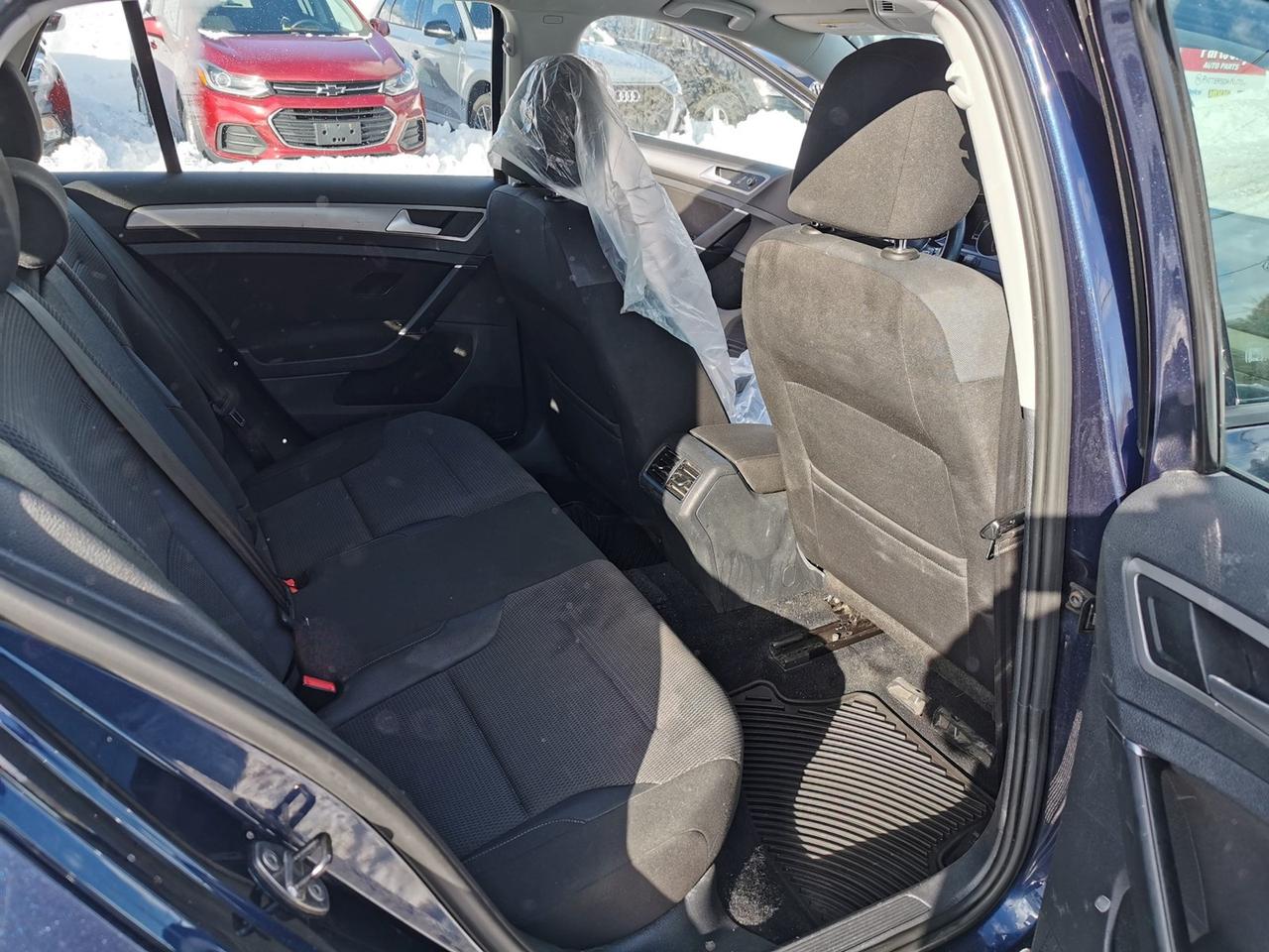 2016 Volkswagen Golf COMFORTLINE Photo