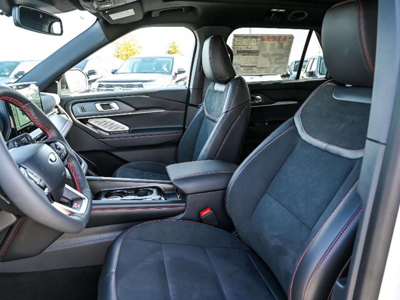 2026 Ford Explorer ST Photo