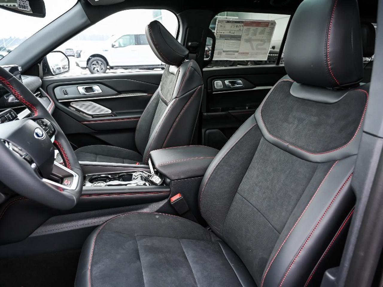 2026 Ford Explorer ST Photo