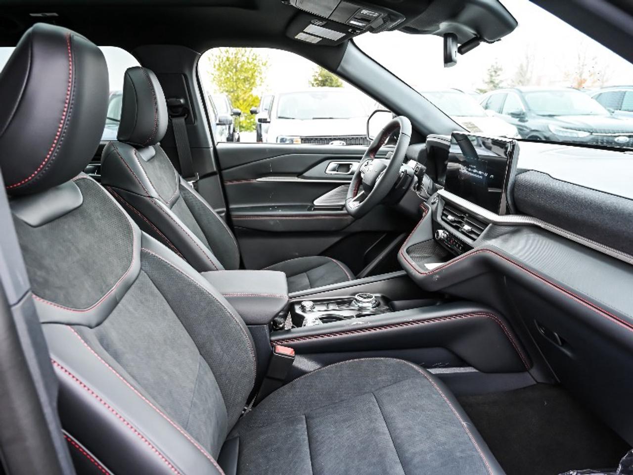2026 Ford Explorer ST Photo
