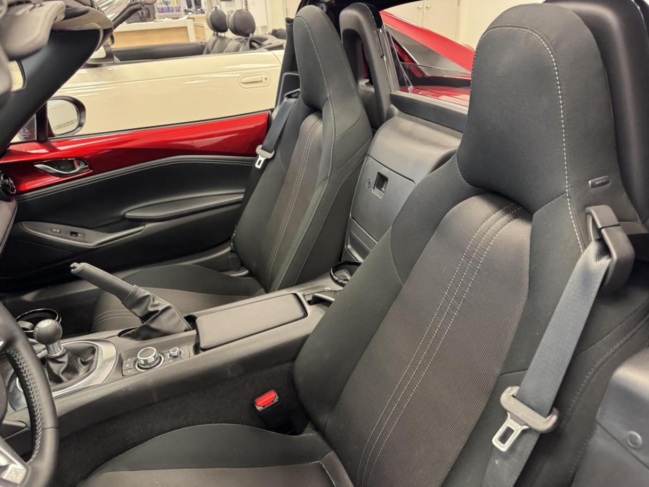 2022 Mazda Miata MX-5 RF GS-P Photo4