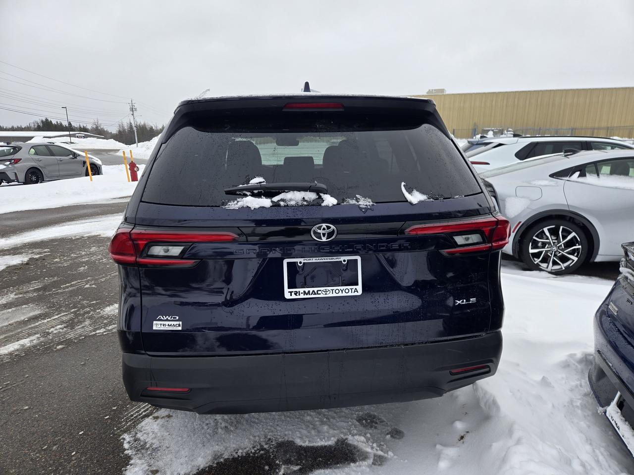 2026 Toyota Grand Highlander XLE Photo2