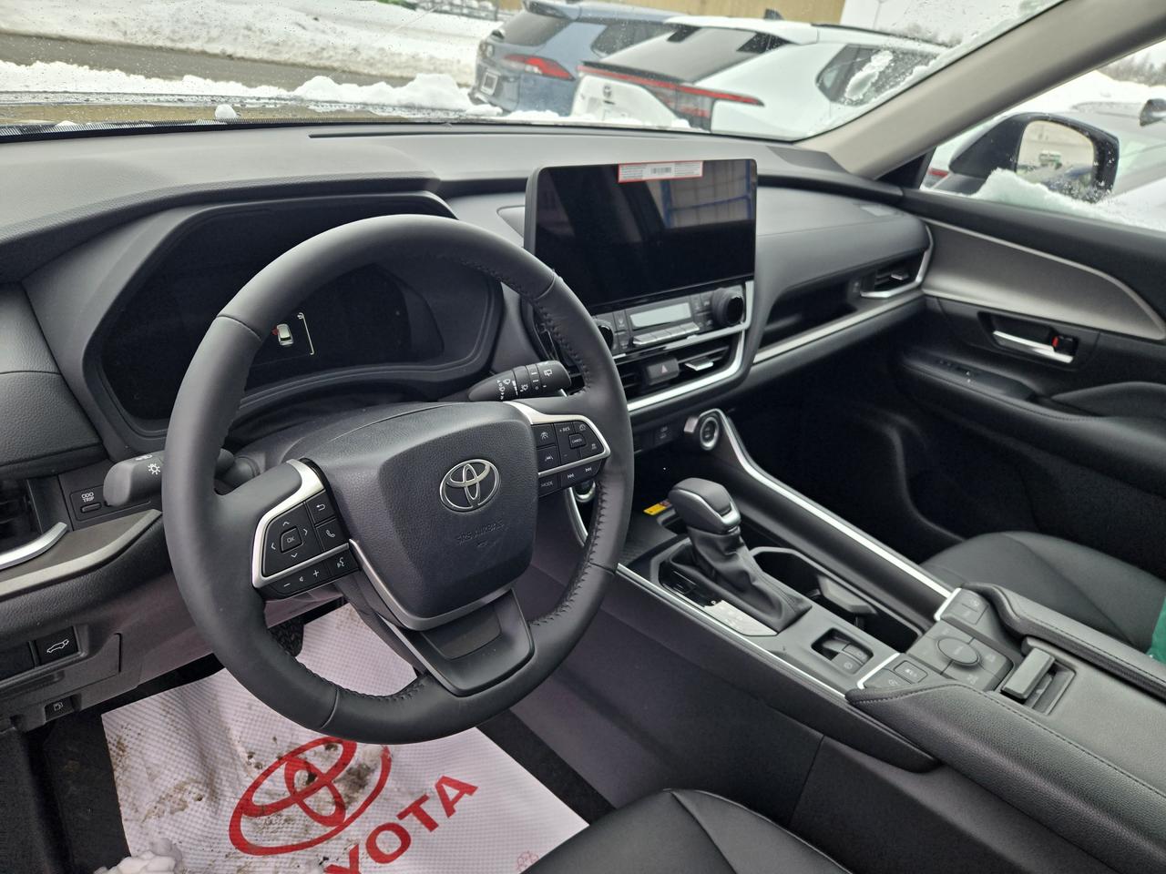 2026 Toyota Grand Highlander XLE Photo4