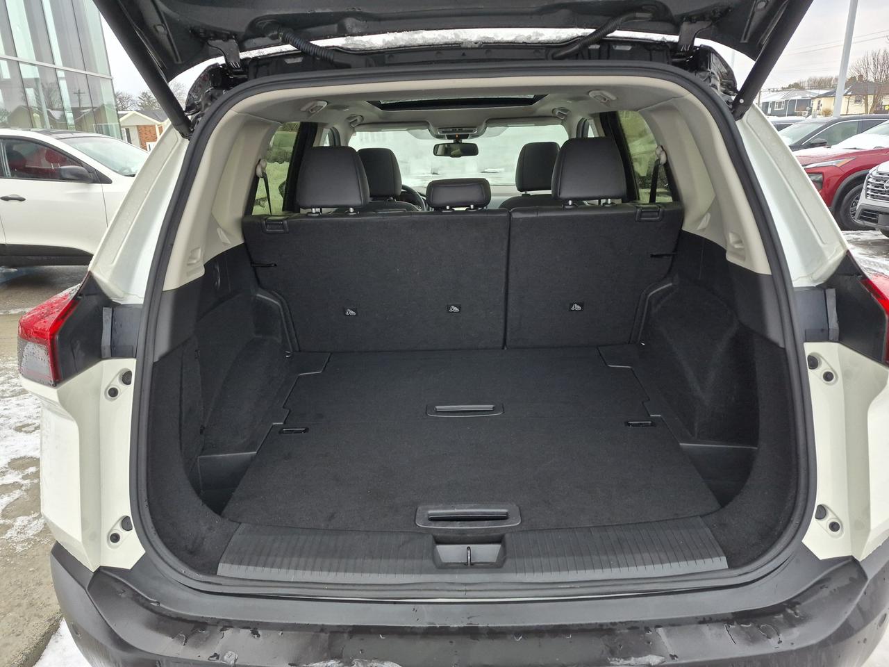 2023 Nissan Rogue SL AWD LEATHER, NAVIGATION, PANORAMIC MOONROOF Photo