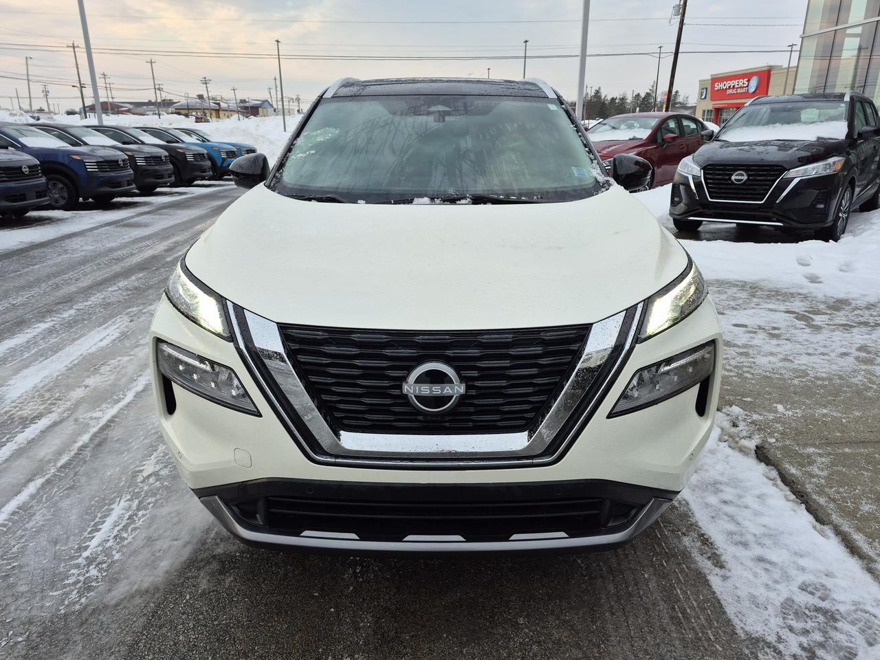 2023 Nissan Rogue SL AWD LEATHER, NAVIGATION, PANORAMIC MOONROOF Photo