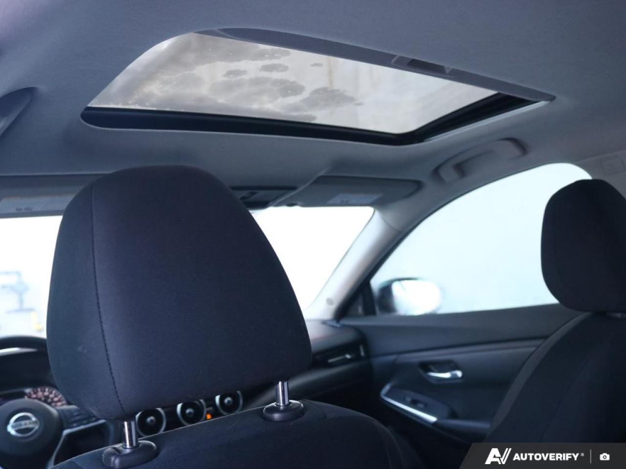 2021 Nissan Sentra SR Photo