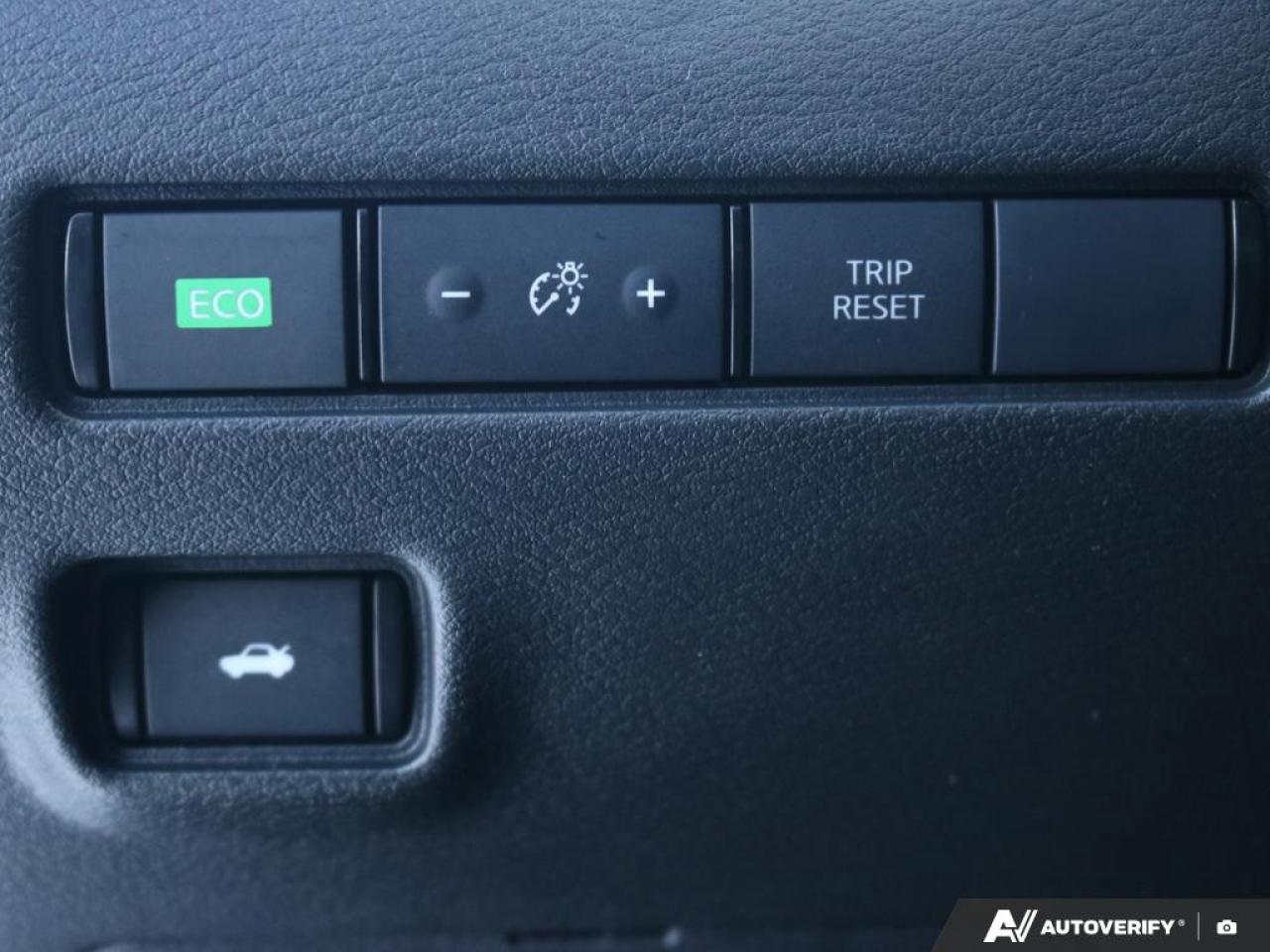 2021 Nissan Sentra SR Photo