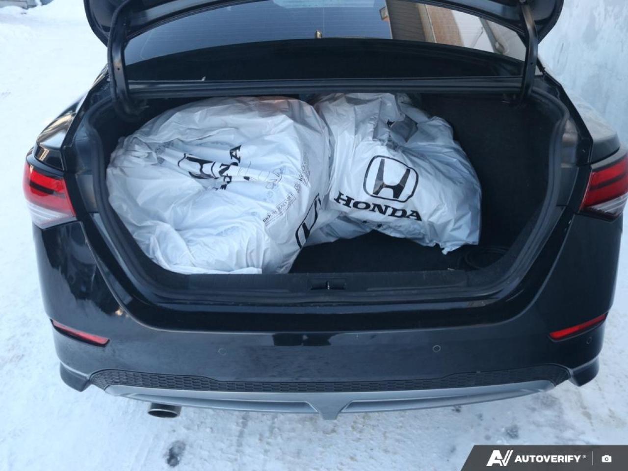 2021 Nissan Sentra SR Photo