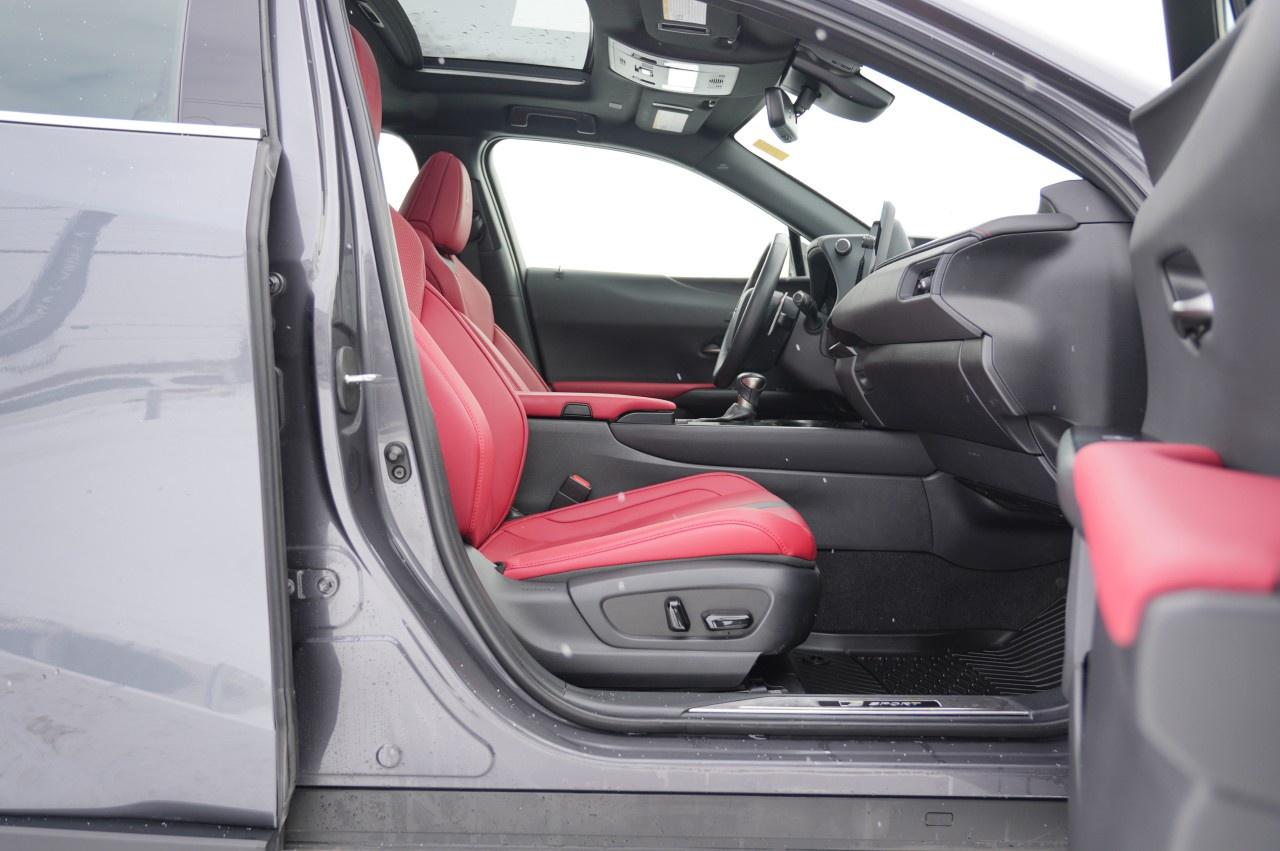 2023 Lexus UX CVT Photo