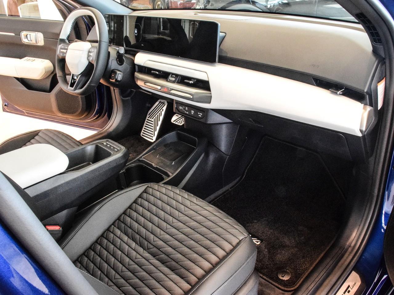 2026 Kia EV4 GT-LINE Photo