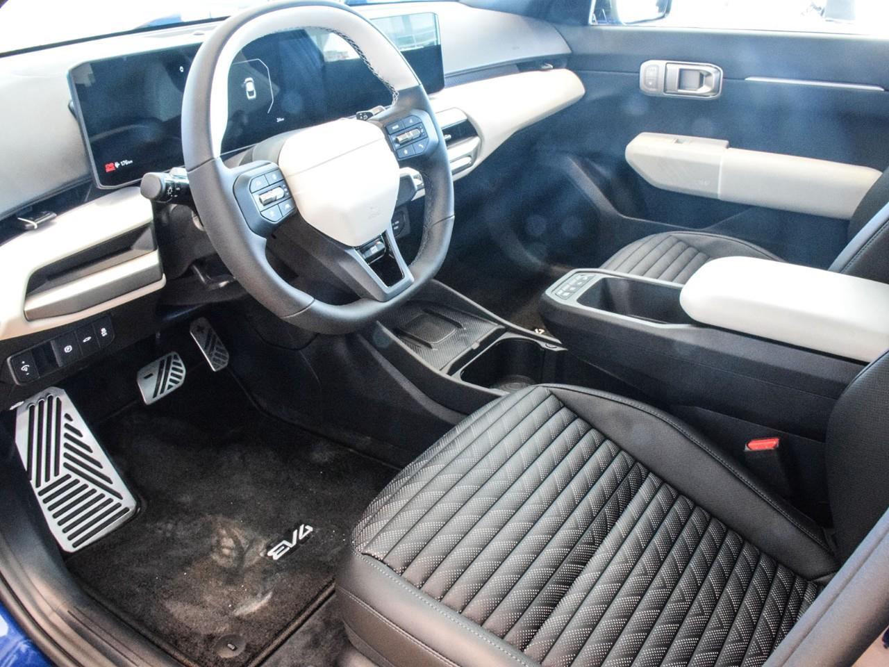 2026 Kia EV4 2026 Kia EV4 – GT-Line Photo